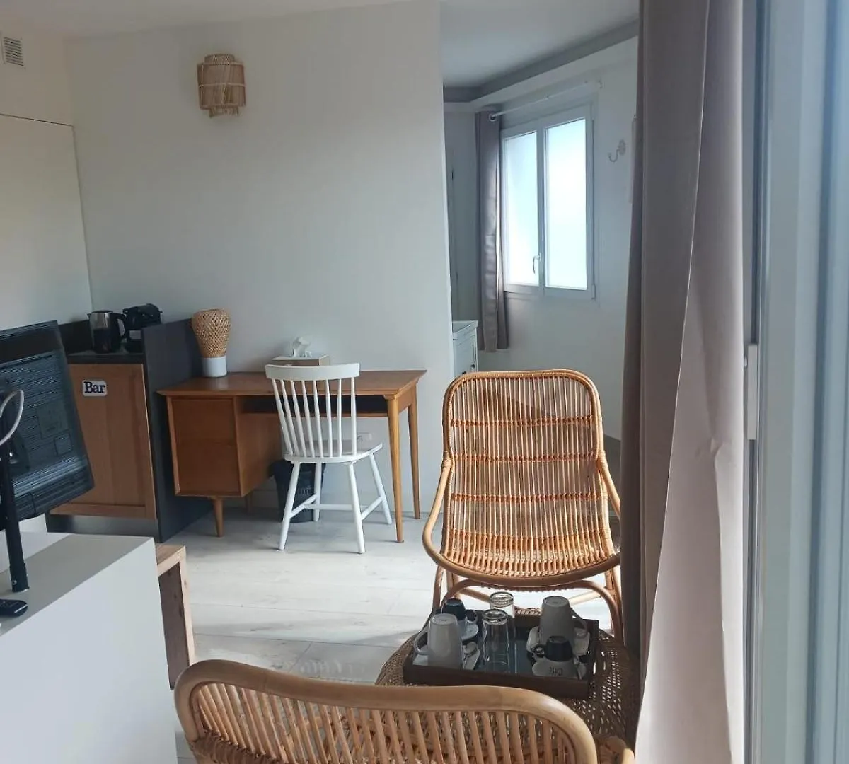 Aracari Bed & Breakfast Villars-les-Dombes 0*,  Fransa